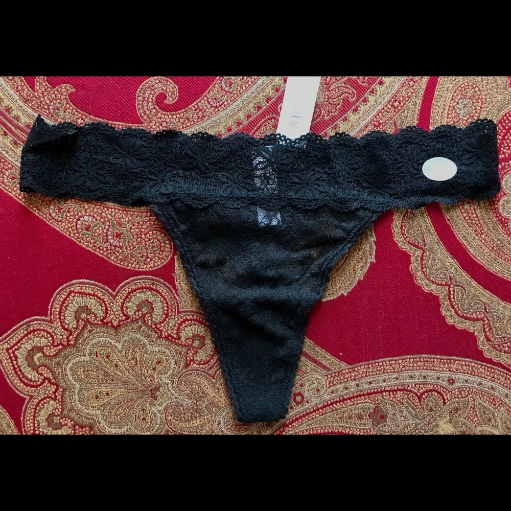 SOLD! N/A ~ GAP Sexy LACE THONG ~Blk~ Med ~New+Tag